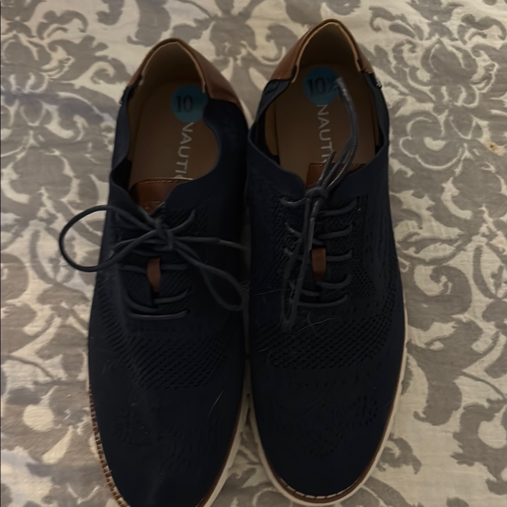 Nautica Blue Oxford Shoes Classic Lace-Up Design